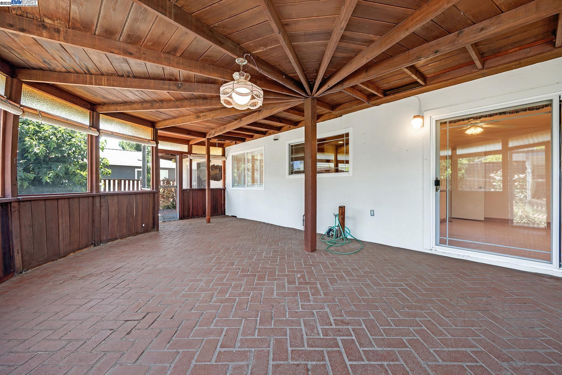 Detail Gallery Image 24 of 32 For 426 El Caminito, Livermore,  CA 94550 - 4 Beds | 2 Baths