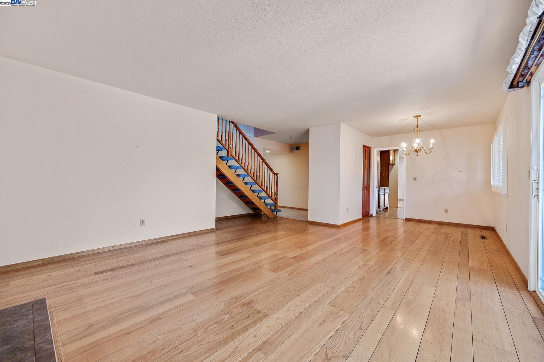 Detail Gallery Image 6 of 32 For 426 El Caminito, Livermore,  CA 94550 - 4 Beds | 2 Baths