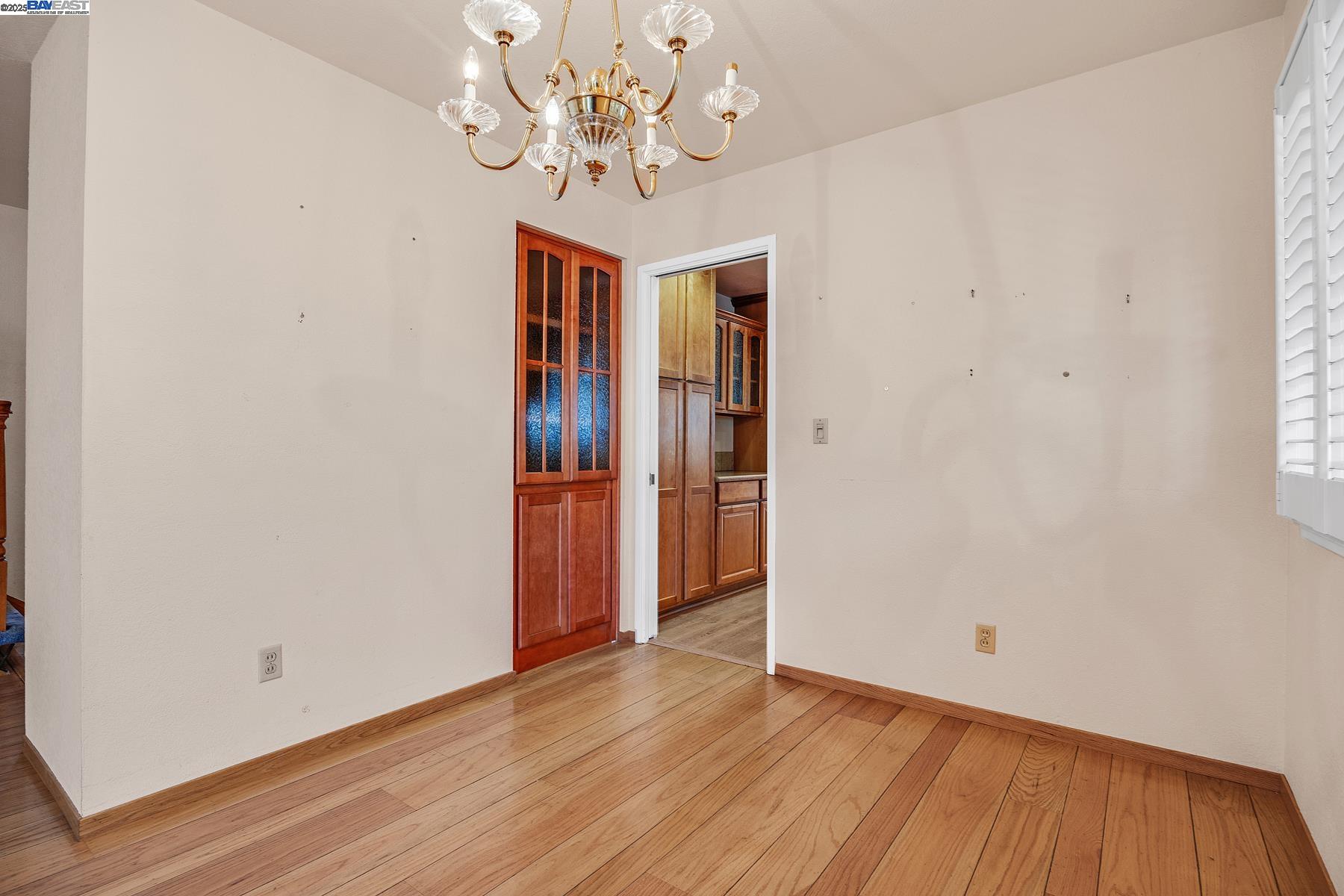 Detail Gallery Image 7 of 32 For 426 El Caminito, Livermore,  CA 94550 - 4 Beds | 2 Baths