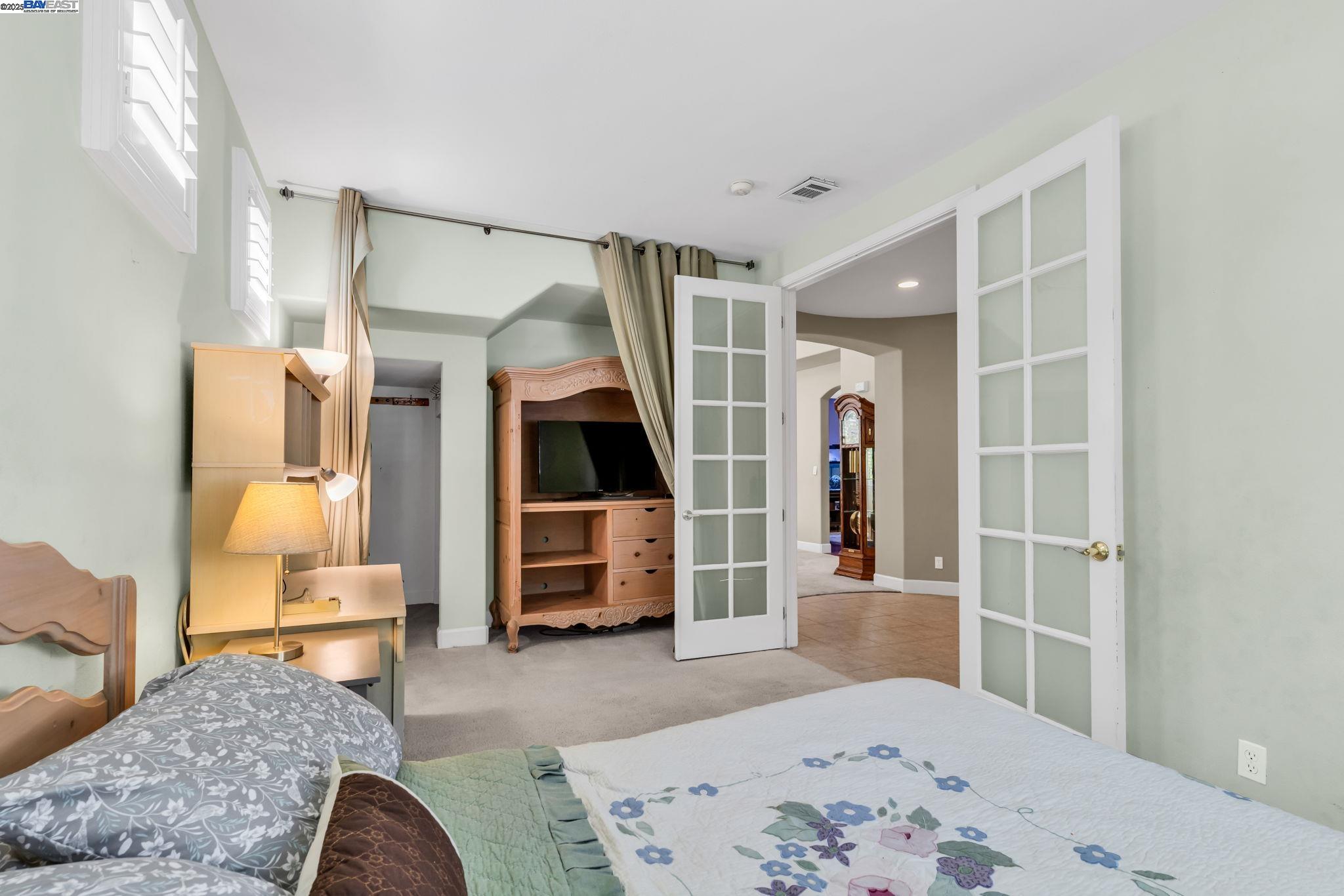 Detail Gallery Image 18 of 48 For 7450 Villareal Dr, Castro Valley,  CA 94552 - 5 Beds | 3 Baths