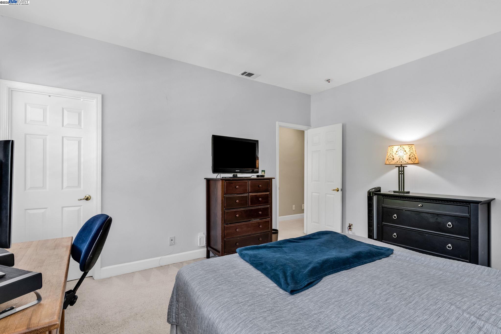 Detail Gallery Image 26 of 48 For 7450 Villareal Dr, Castro Valley,  CA 94552 - 5 Beds | 3 Baths