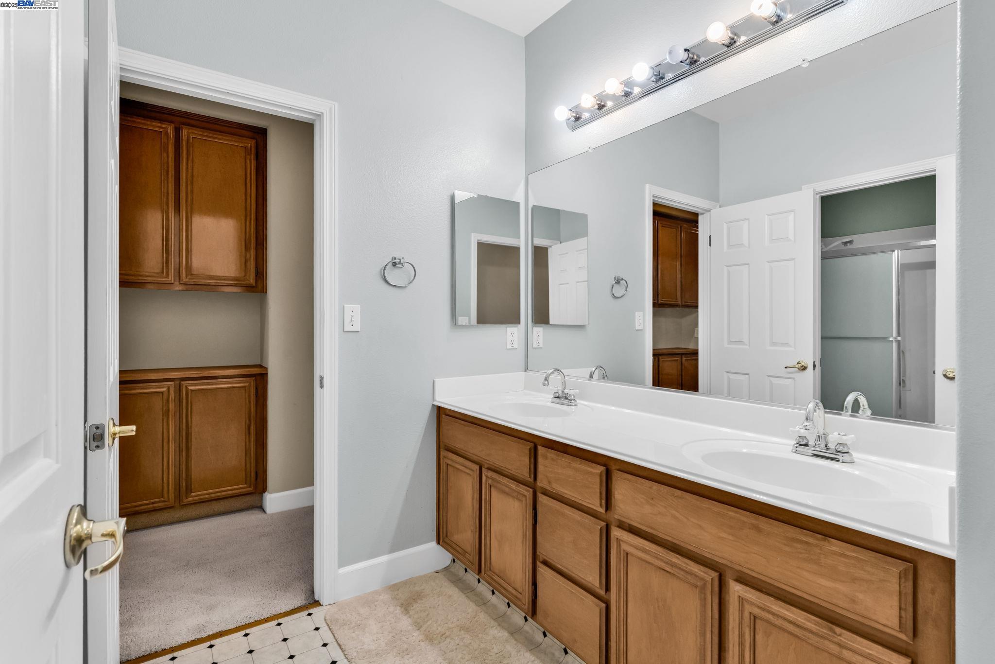 Detail Gallery Image 27 of 48 For 7450 Villareal Dr, Castro Valley,  CA 94552 - 5 Beds | 3 Baths