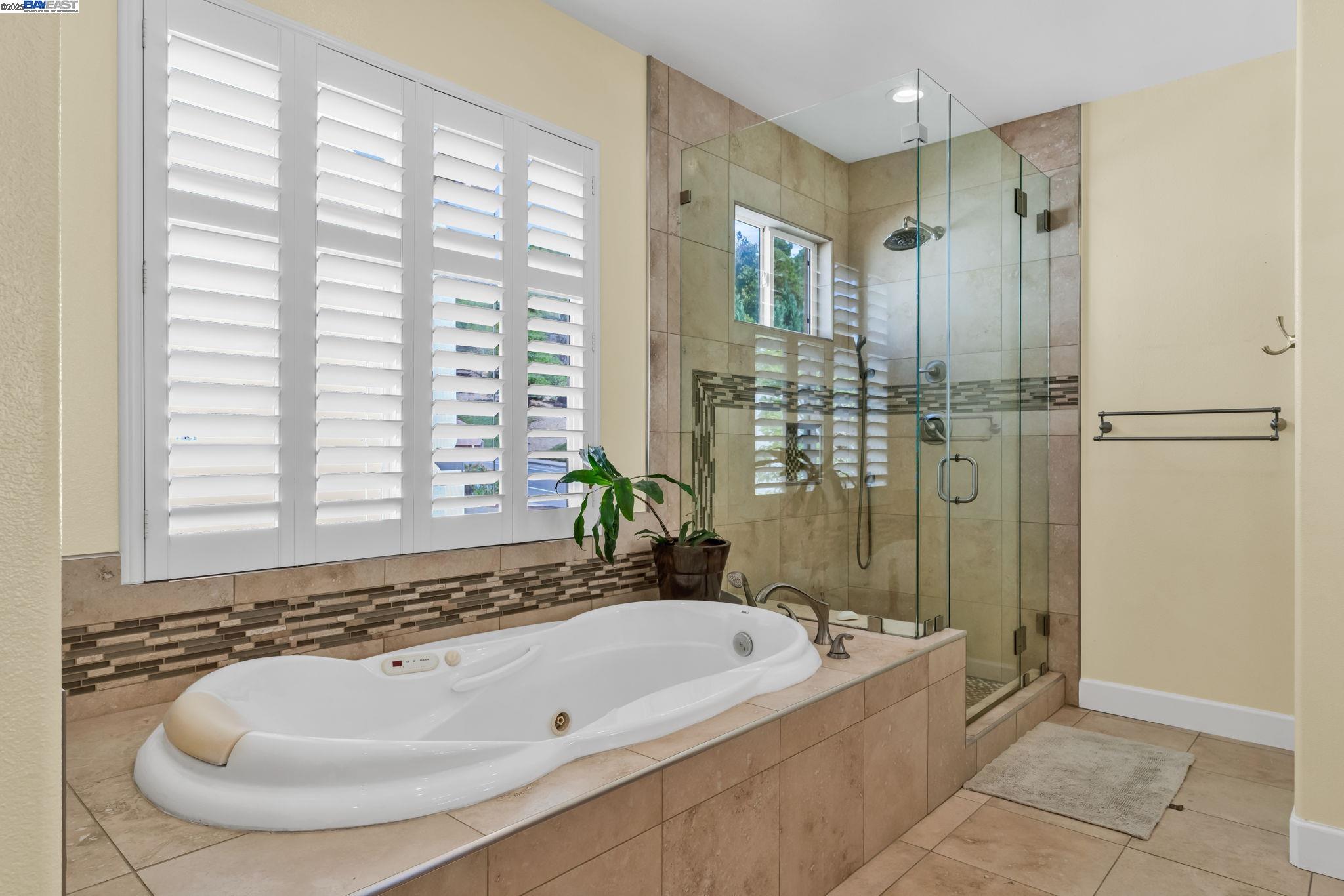Detail Gallery Image 33 of 48 For 7450 Villareal Dr, Castro Valley,  CA 94552 - 5 Beds | 3 Baths