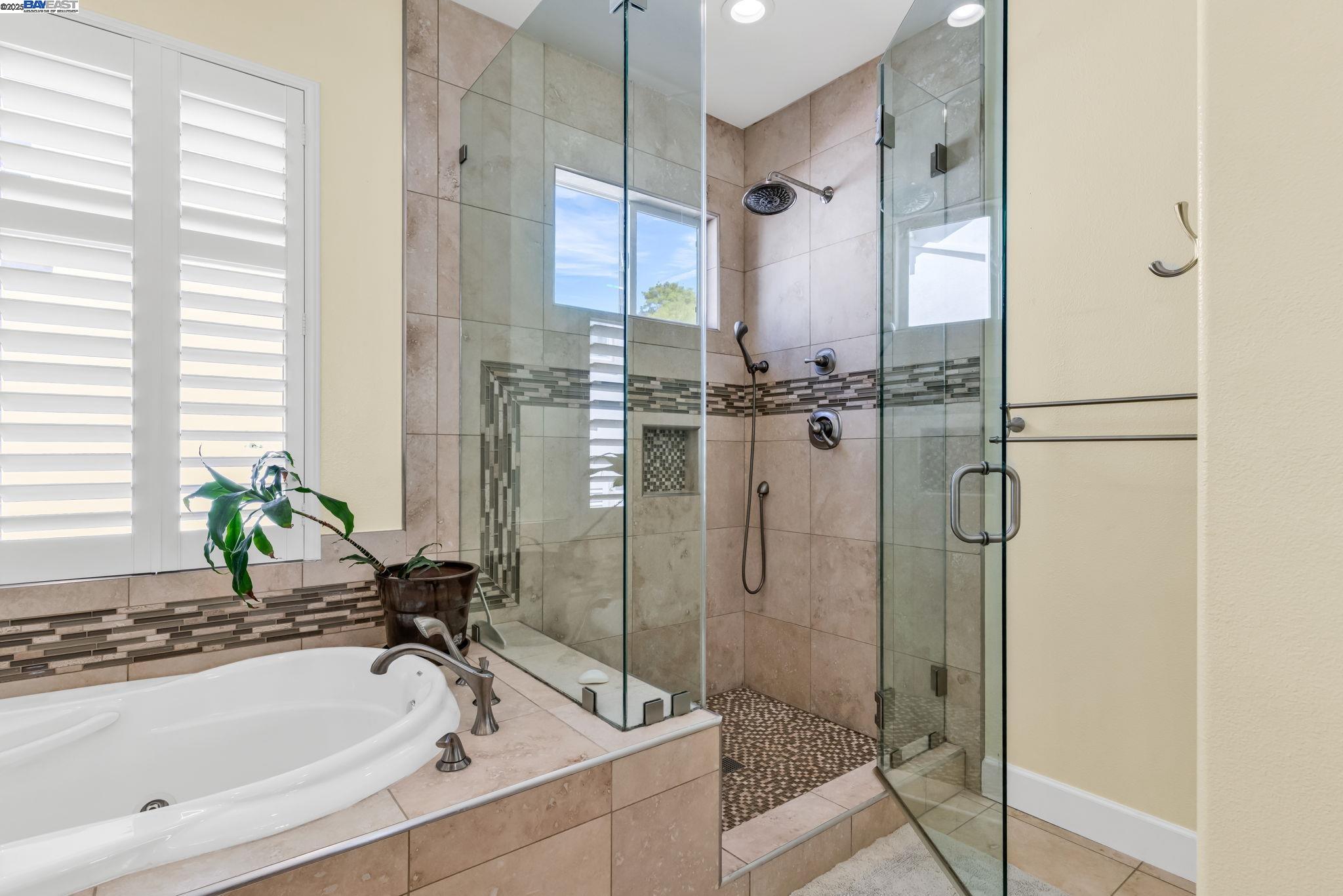 Detail Gallery Image 34 of 48 For 7450 Villareal Dr, Castro Valley,  CA 94552 - 5 Beds | 3 Baths