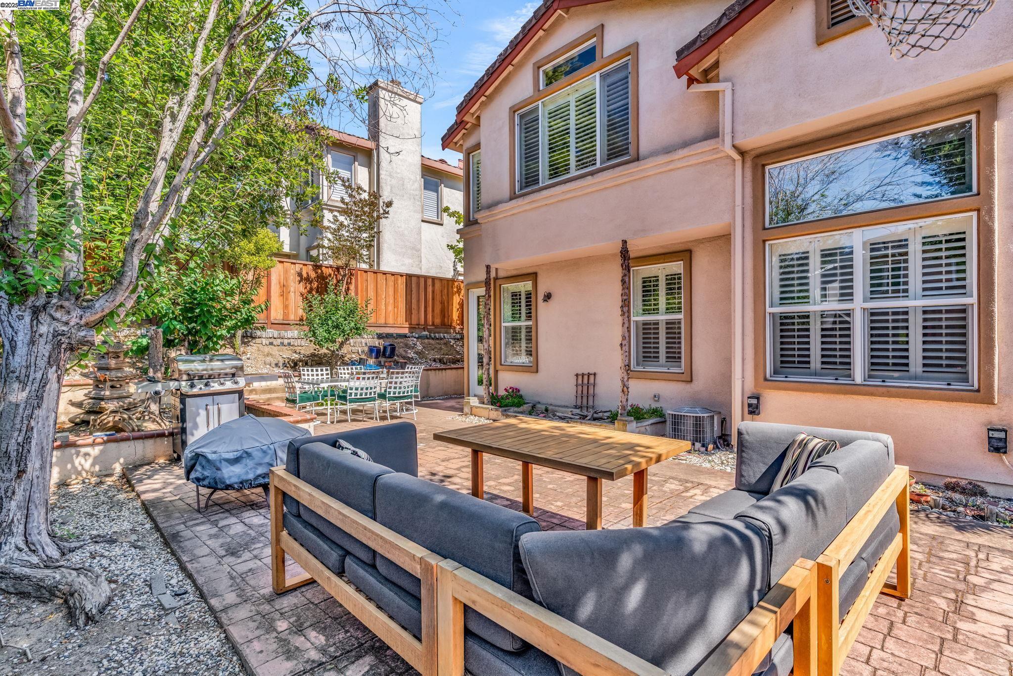 Detail Gallery Image 39 of 48 For 7450 Villareal Dr, Castro Valley,  CA 94552 - 5 Beds | 3 Baths
