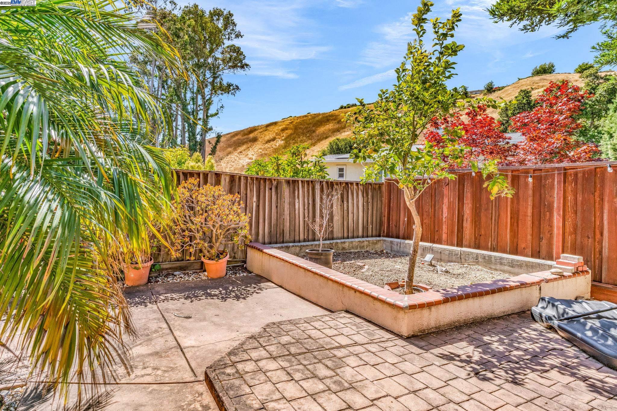 Detail Gallery Image 41 of 48 For 7450 Villareal Dr, Castro Valley,  CA 94552 - 5 Beds | 3 Baths