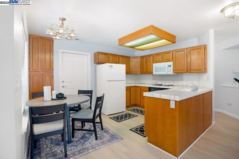 Detail Gallery Image 6 of 33 For 16935 Sugar Pine Dr, Morgan Hill,  CA 95037 - 2 Beds | 1/1 Baths