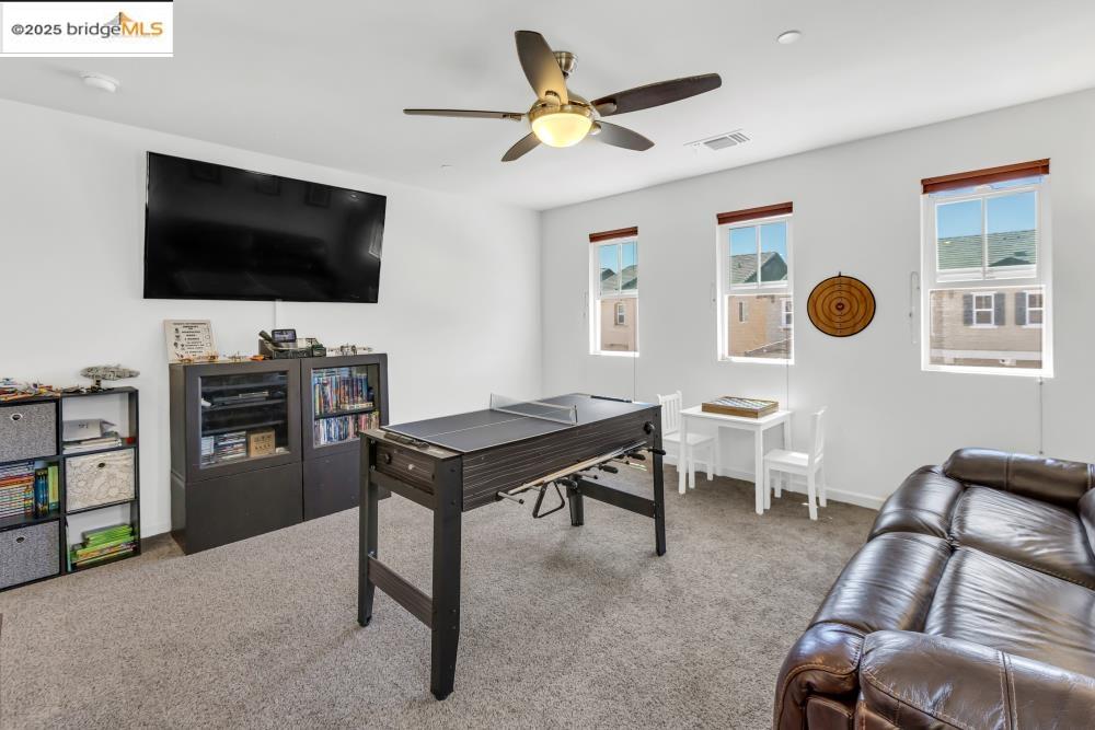 Detail Gallery Image 21 of 56 For 5313 Pebble Banks Way, Sacramento,  CA 95835 - 3 Beds | 2/1 Baths