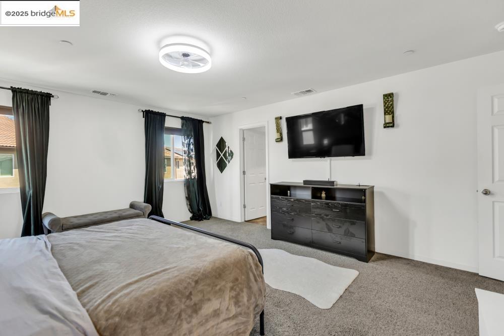 Detail Gallery Image 24 of 56 For 5313 Pebble Banks Way, Sacramento,  CA 95835 - 3 Beds | 2/1 Baths
