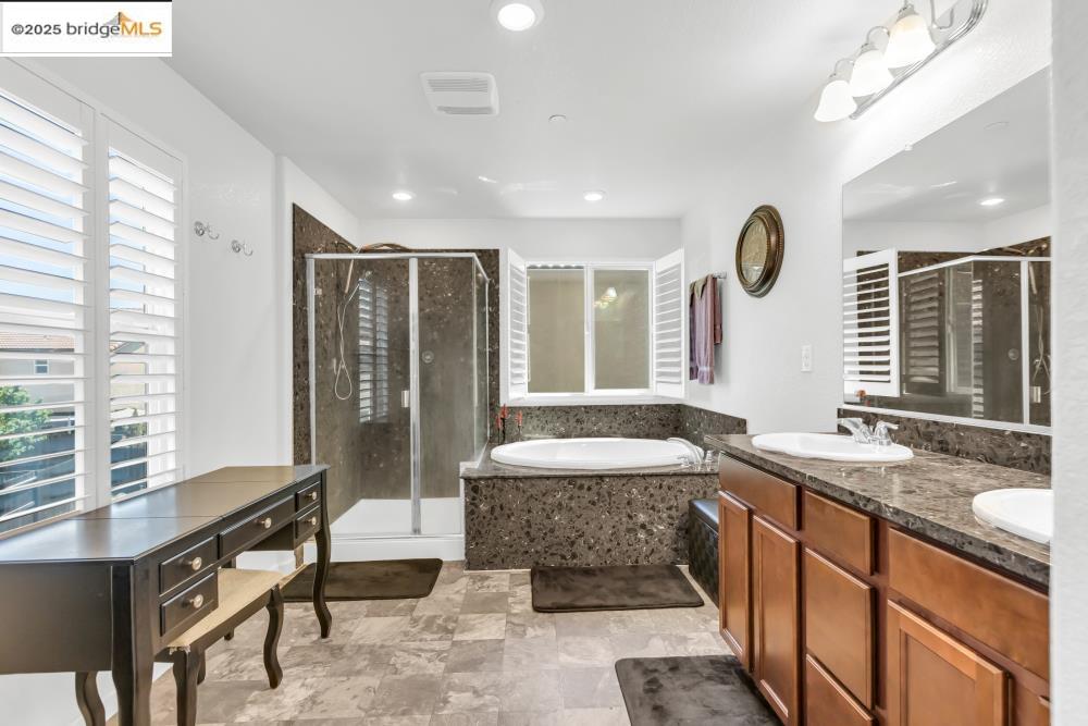 Detail Gallery Image 28 of 56 For 5313 Pebble Banks Way, Sacramento,  CA 95835 - 3 Beds | 2/1 Baths