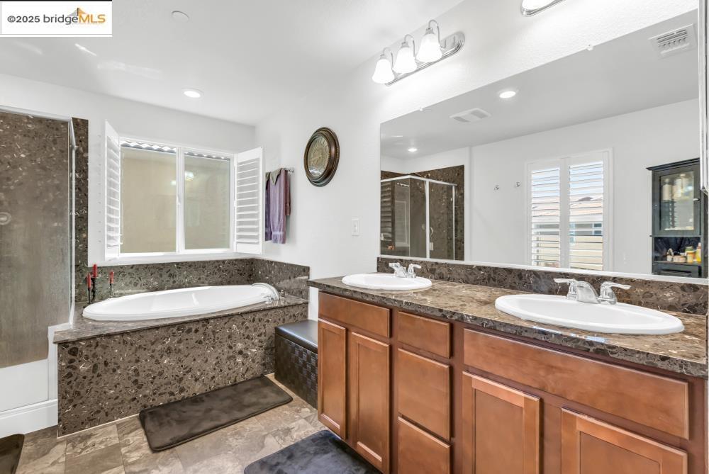 Detail Gallery Image 29 of 56 For 5313 Pebble Banks Way, Sacramento,  CA 95835 - 3 Beds | 2/1 Baths