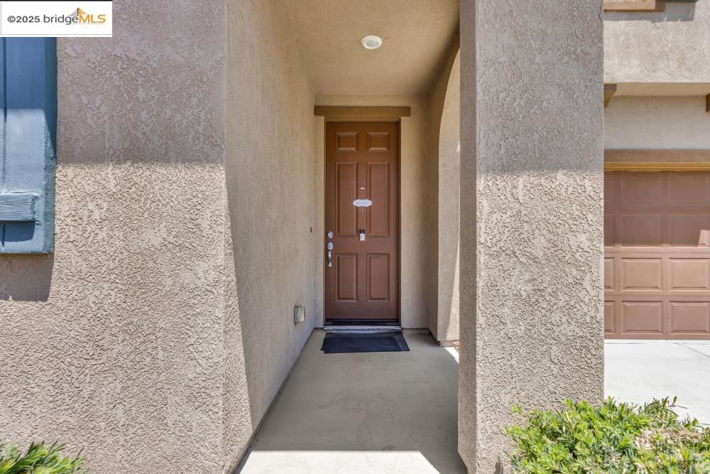 Detail Gallery Image 4 of 56 For 5313 Pebble Banks Way, Sacramento,  CA 95835 - 3 Beds | 2/1 Baths