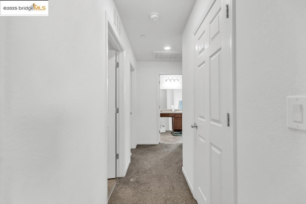 Detail Gallery Image 33 of 56 For 5313 Pebble Banks Way, Sacramento,  CA 95835 - 3 Beds | 2/1 Baths