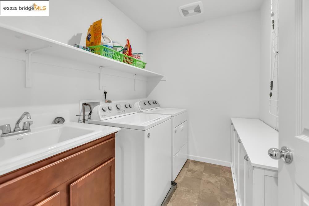 Detail Gallery Image 34 of 56 For 5313 Pebble Banks Way, Sacramento,  CA 95835 - 3 Beds | 2/1 Baths