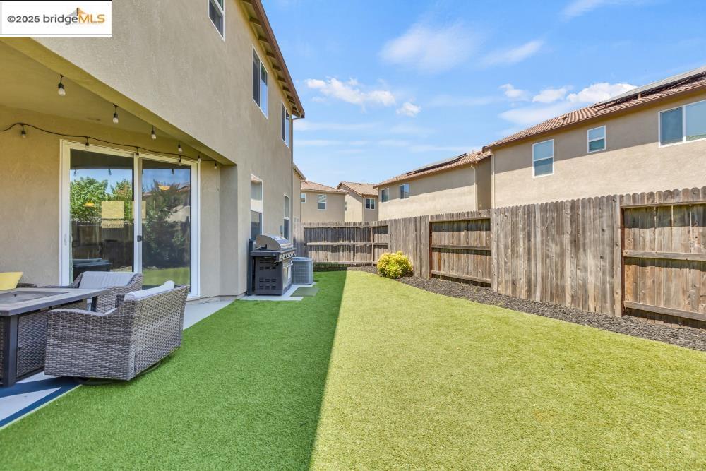 Detail Gallery Image 45 of 56 For 5313 Pebble Banks Way, Sacramento,  CA 95835 - 3 Beds | 2/1 Baths