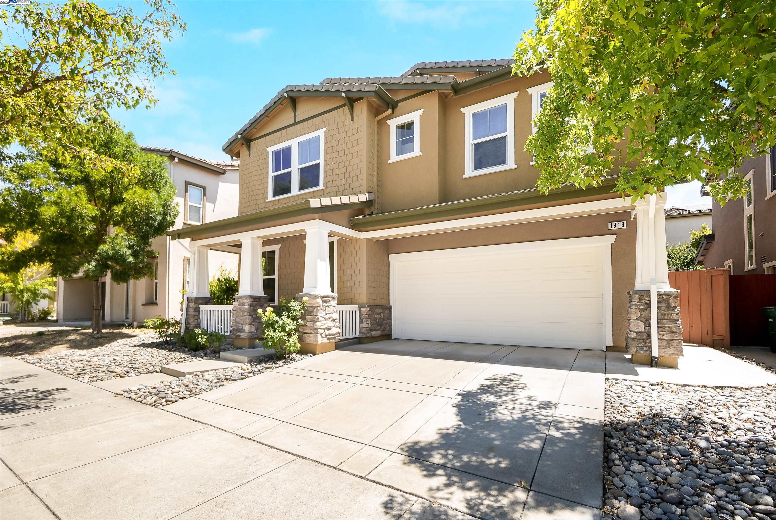 Detail Gallery Image 2 of 56 For 1918 Lambeth Way, San Ramon,  CA 94582 - 4 Beds | 3 Baths