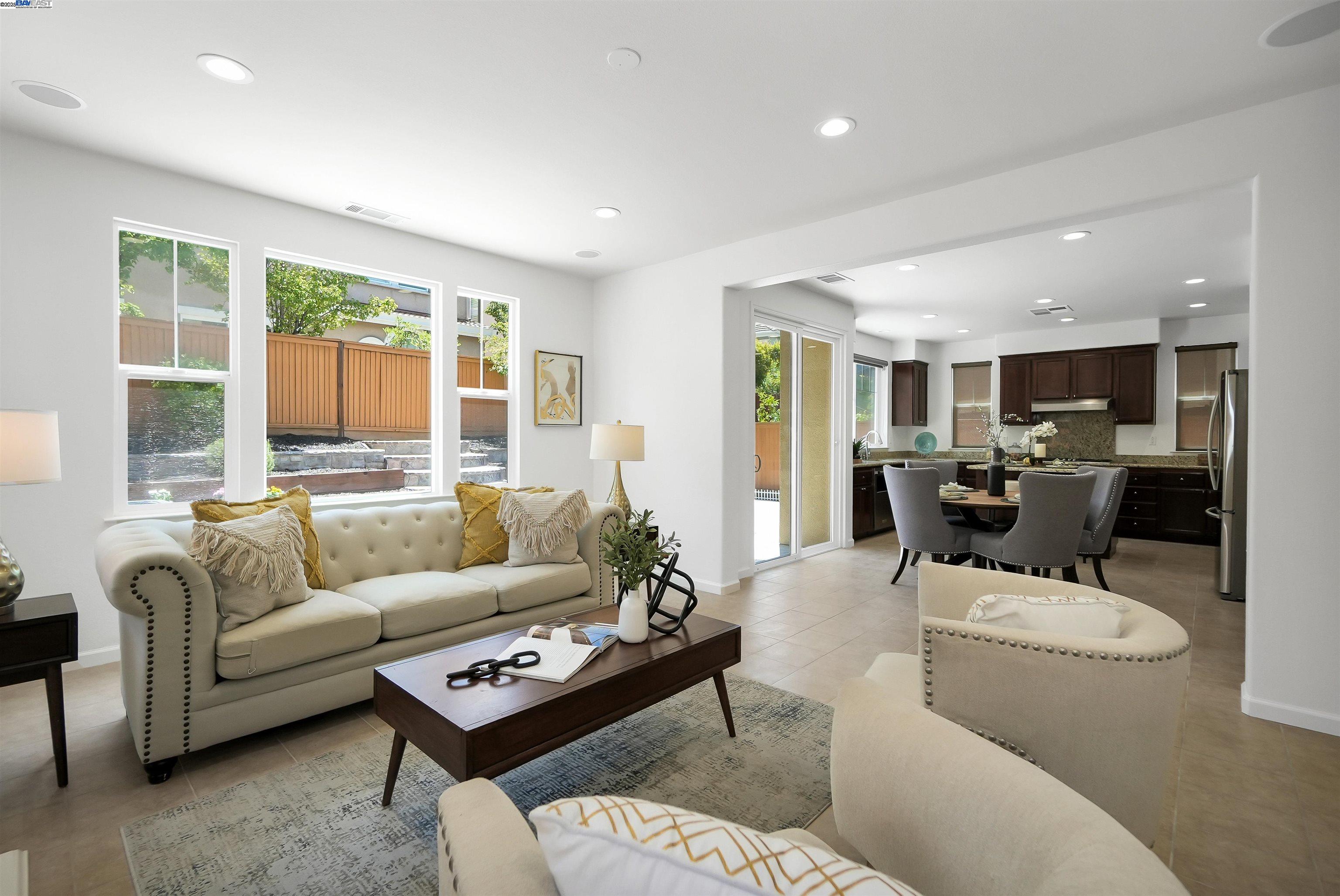 Detail Gallery Image 12 of 56 For 1918 Lambeth Way, San Ramon,  CA 94582 - 4 Beds | 3 Baths