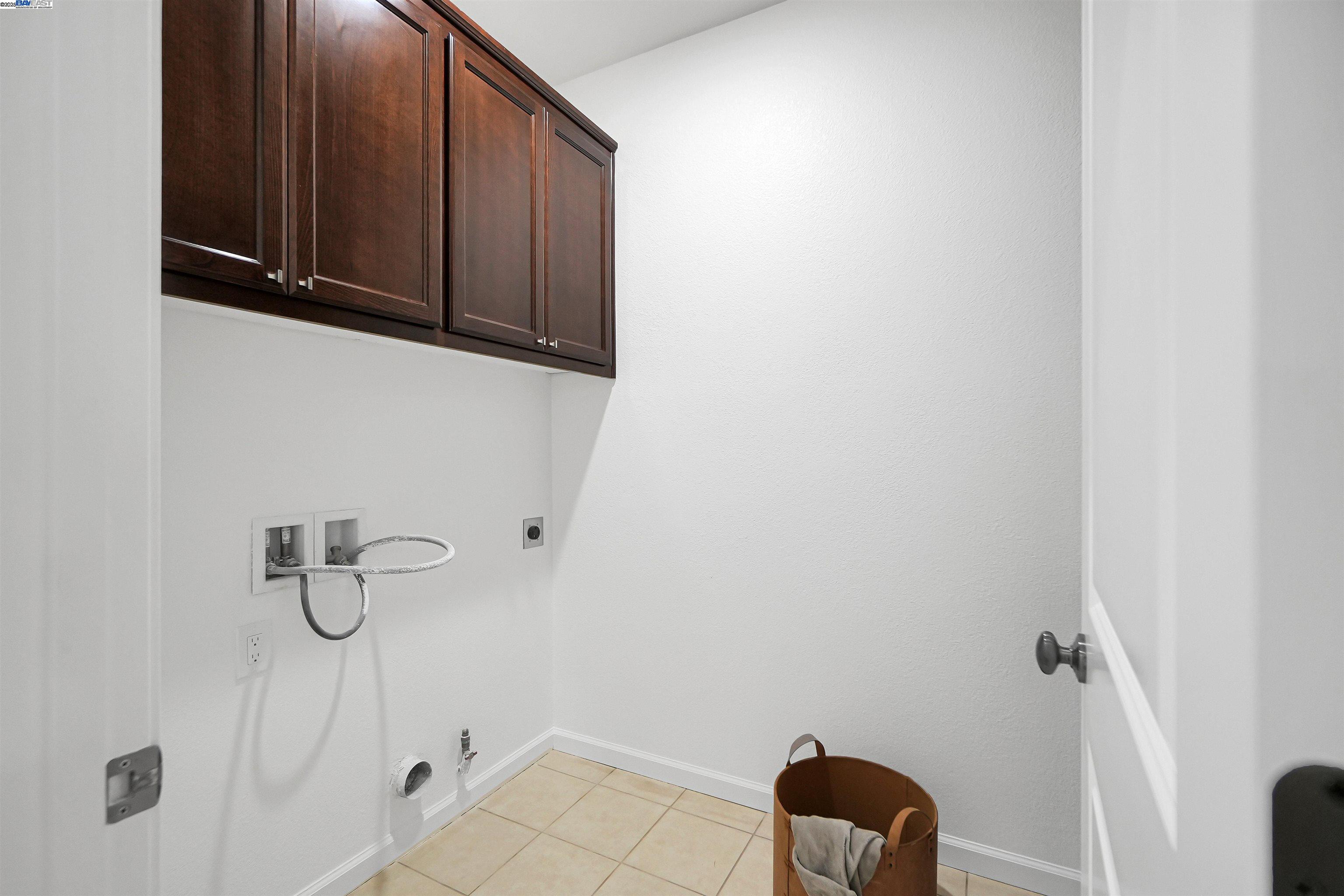 Detail Gallery Image 24 of 56 For 1918 Lambeth Way, San Ramon,  CA 94582 - 4 Beds | 3 Baths