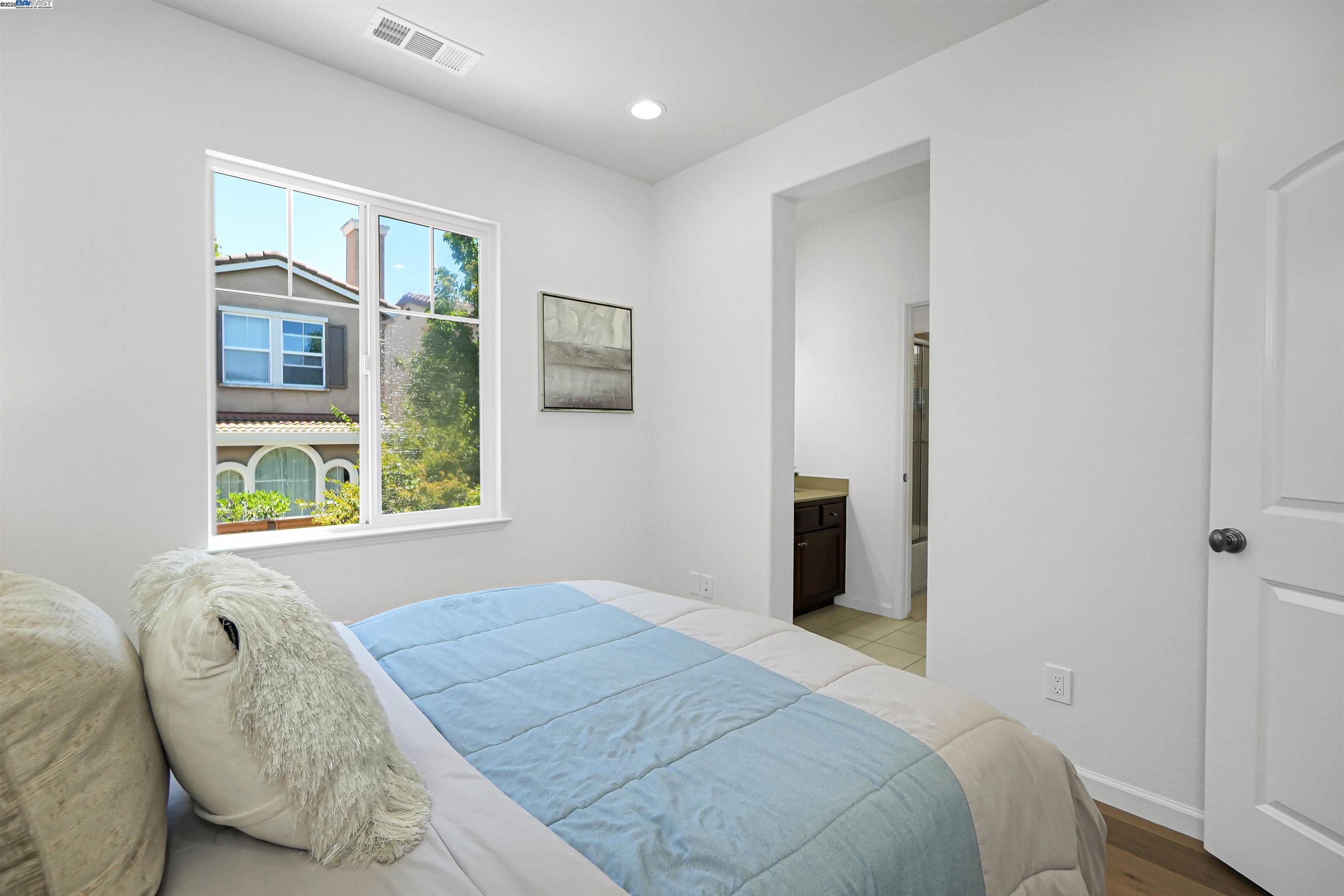 Detail Gallery Image 37 of 56 For 1918 Lambeth Way, San Ramon,  CA 94582 - 4 Beds | 3 Baths