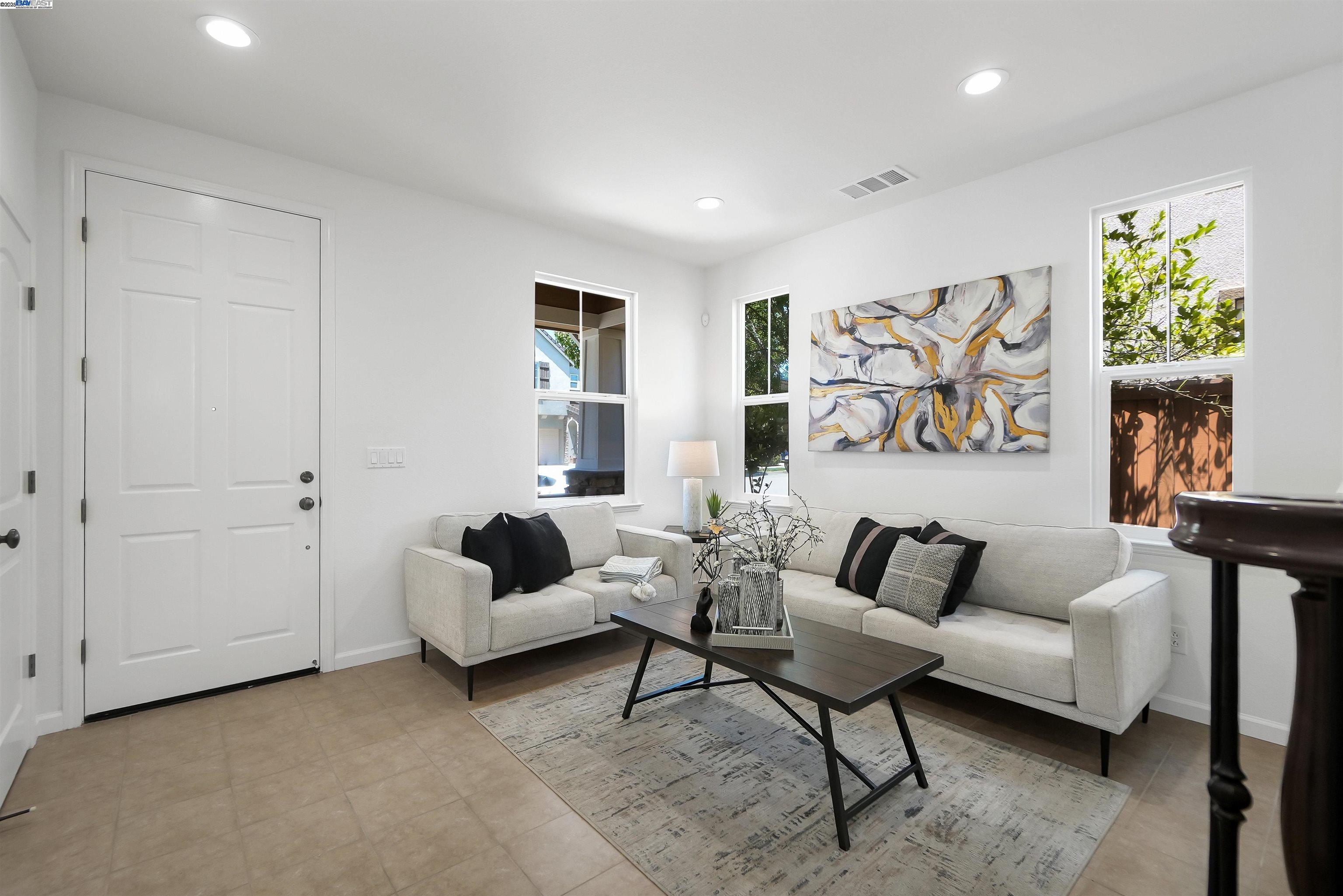 Detail Gallery Image 6 of 56 For 1918 Lambeth Way, San Ramon,  CA 94582 - 4 Beds | 3 Baths