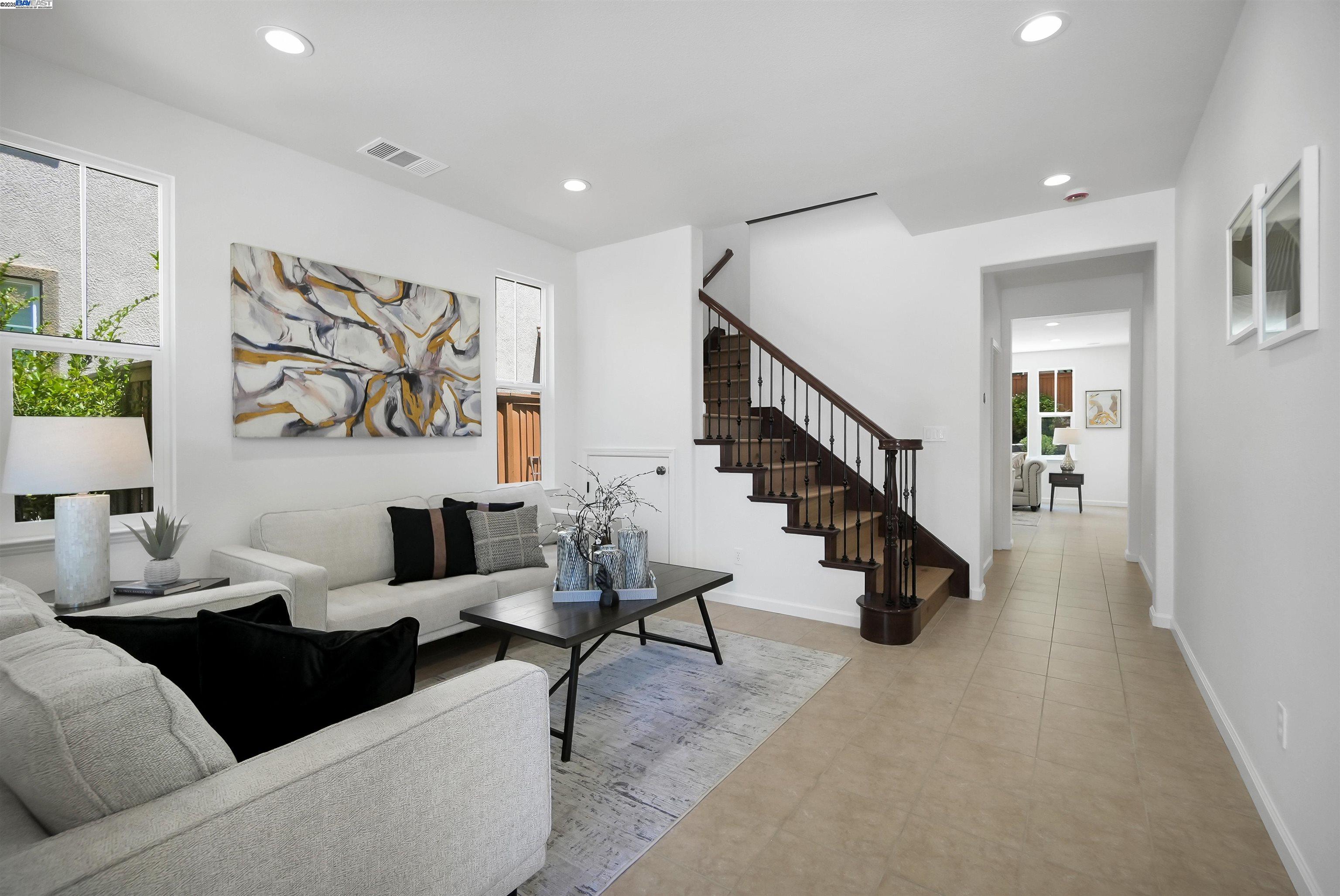 Detail Gallery Image 7 of 56 For 1918 Lambeth Way, San Ramon,  CA 94582 - 4 Beds | 3 Baths