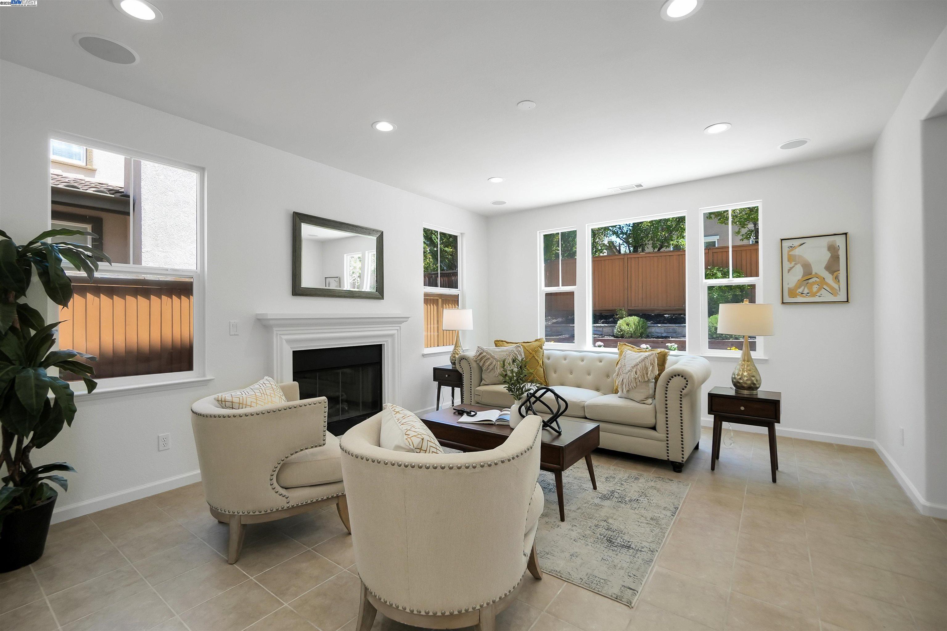 Detail Gallery Image 9 of 56 For 1918 Lambeth Way, San Ramon,  CA 94582 - 4 Beds | 3 Baths