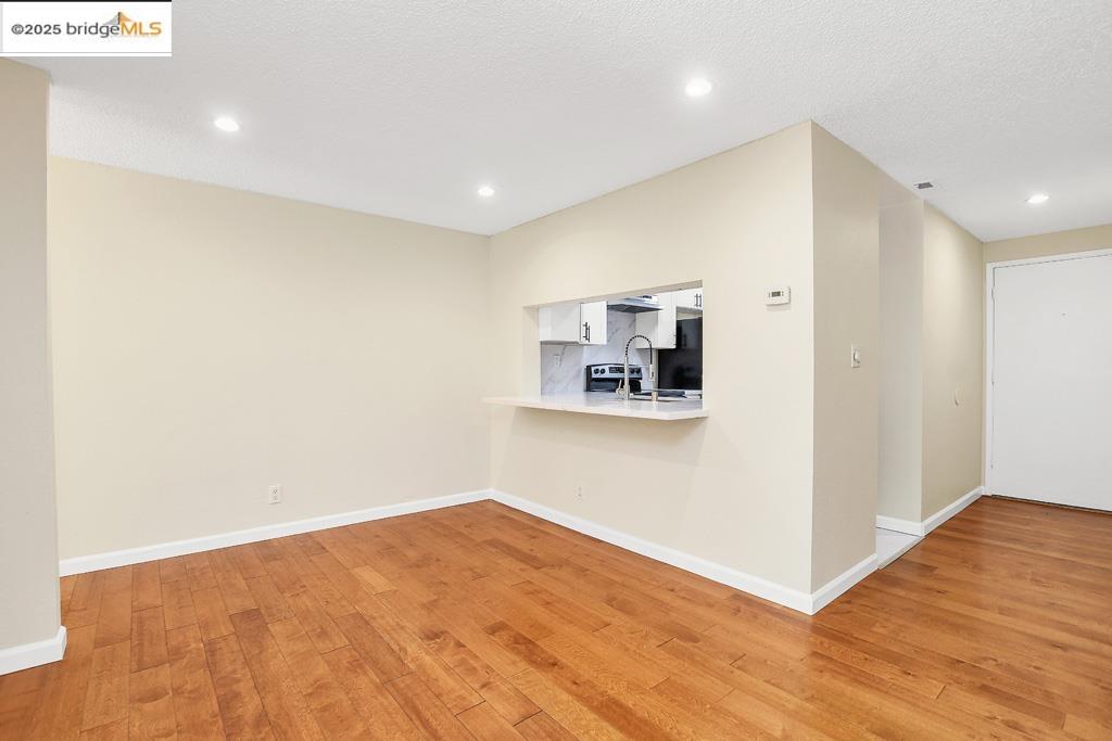 Photo #7: 41104441 Listing: Photo #7