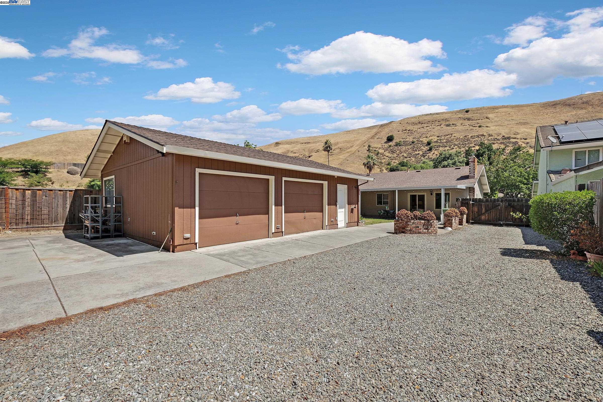 Detail Gallery Image 30 of 38 For 36055 Easterday Way, Fremont,  CA 94536 - 3 Beds | 2 Baths