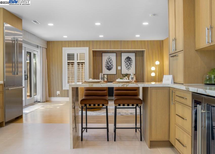 Detail Gallery Image 11 of 49 For 21 Ross Rd, Alameda,  CA 94502 - 3 Beds | 3/1 Baths
