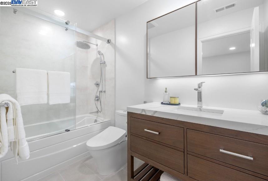 Detail Gallery Image 27 of 49 For 21 Ross Rd, Alameda,  CA 94502 - 3 Beds | 3/1 Baths