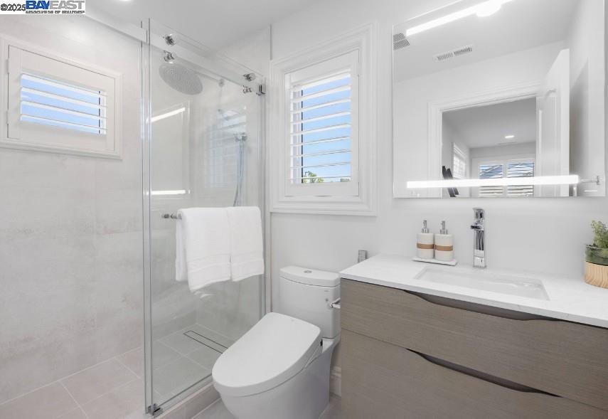 Detail Gallery Image 33 of 49 For 21 Ross Rd, Alameda,  CA 94502 - 3 Beds | 3/1 Baths