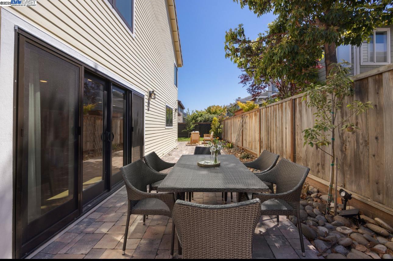Detail Gallery Image 36 of 49 For 21 Ross Rd, Alameda,  CA 94502 - 3 Beds | 3/1 Baths