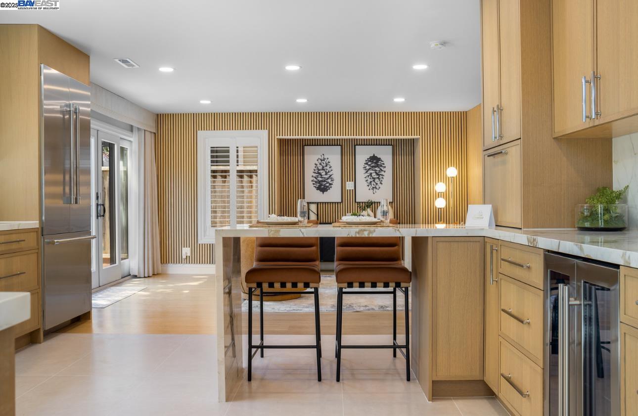 Detail Gallery Image 8 of 49 For 21 Ross Rd, Alameda,  CA 94502 - 3 Beds | 3/1 Baths