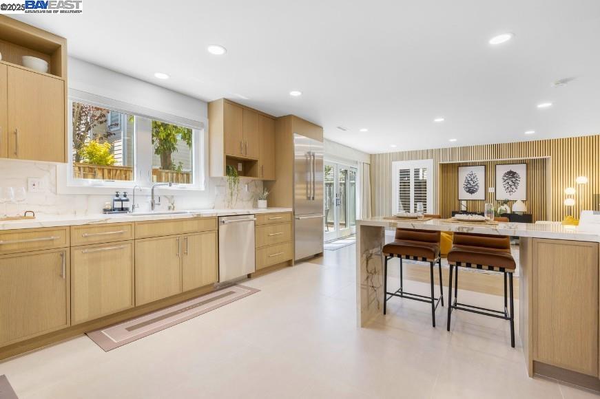 Detail Gallery Image 10 of 49 For 21 Ross Rd, Alameda,  CA 94502 - 3 Beds | 3/1 Baths