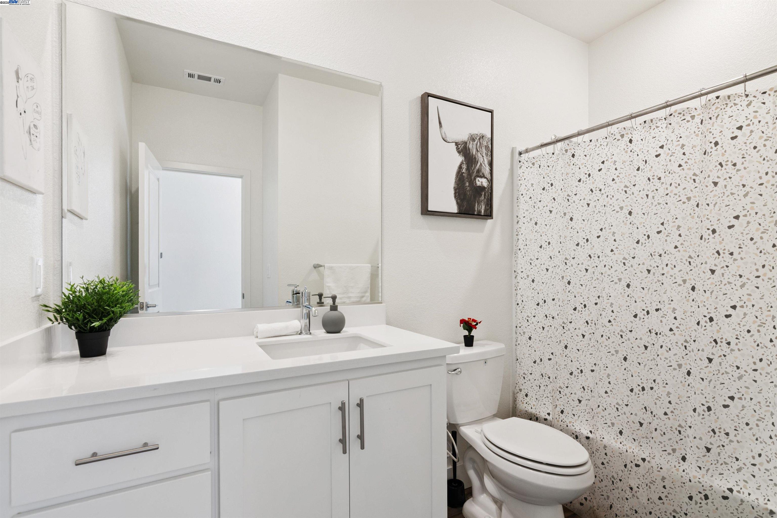 Detail Gallery Image 16 of 35 For 5161 Maniago Way, Antioch,  CA 94531 - 5 Beds | 3 Baths
