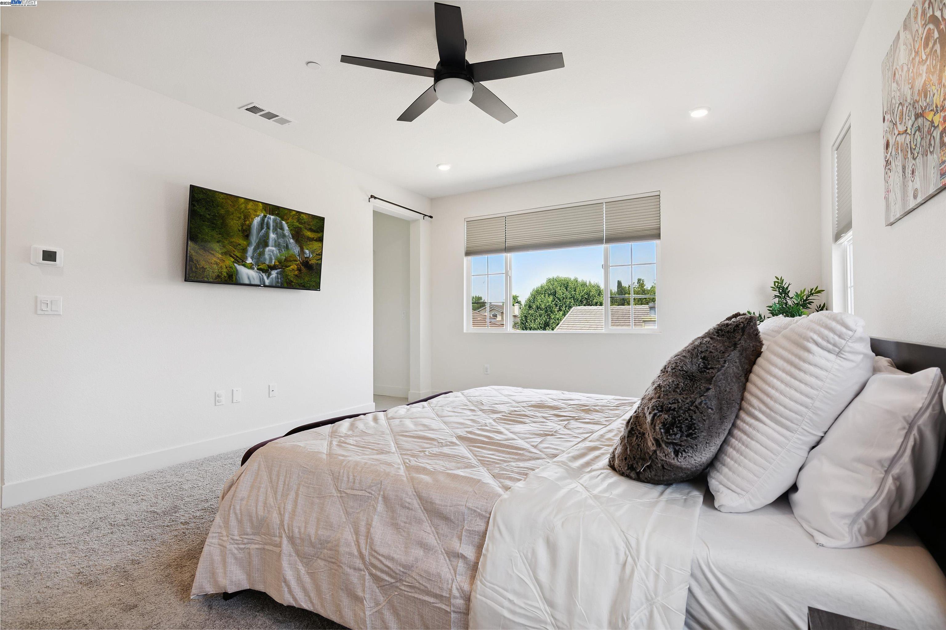 Detail Gallery Image 21 of 35 For 5161 Maniago Way, Antioch,  CA 94531 - 5 Beds | 3 Baths