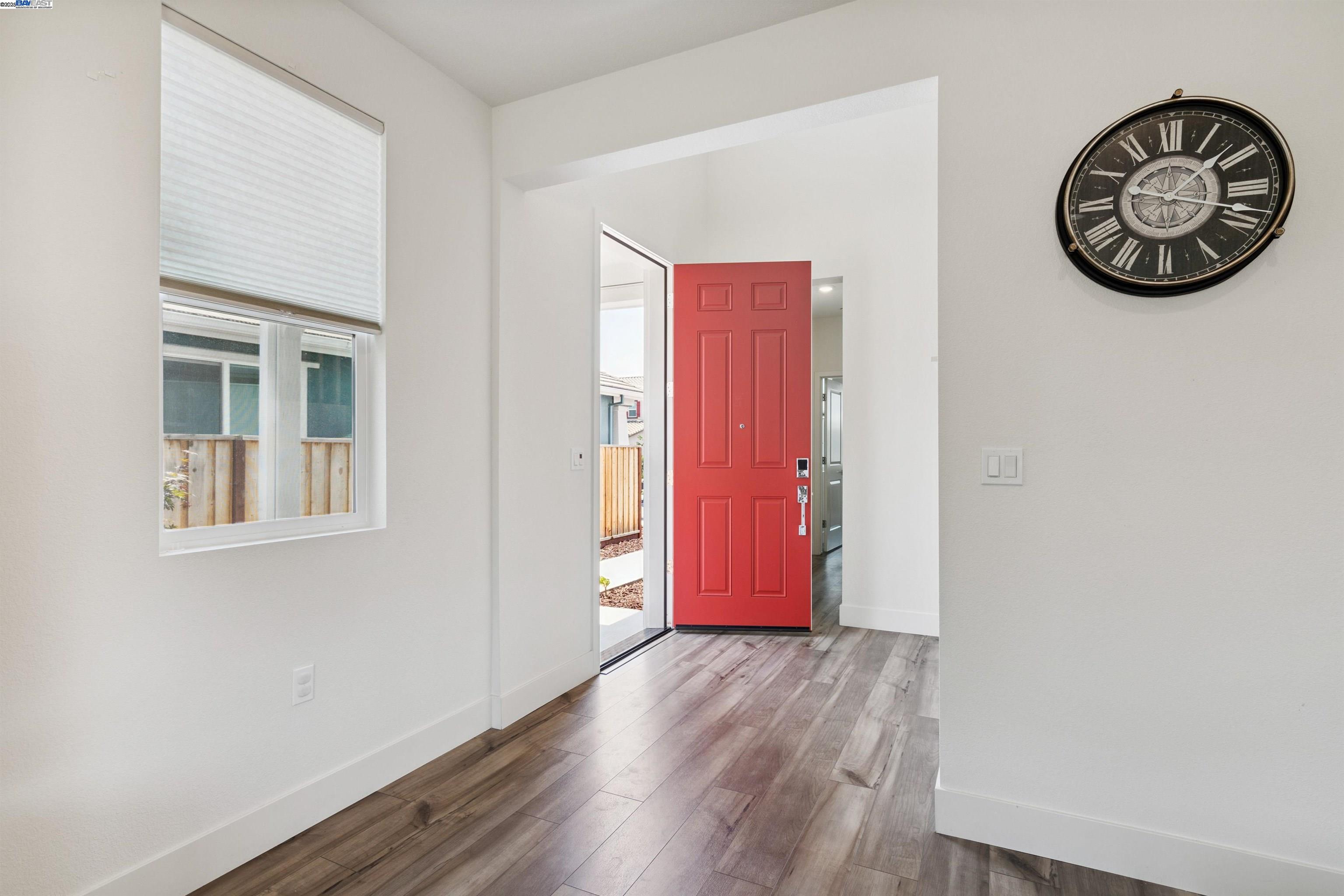 Detail Gallery Image 5 of 35 For 5161 Maniago Way, Antioch,  CA 94531 - 5 Beds | 3 Baths