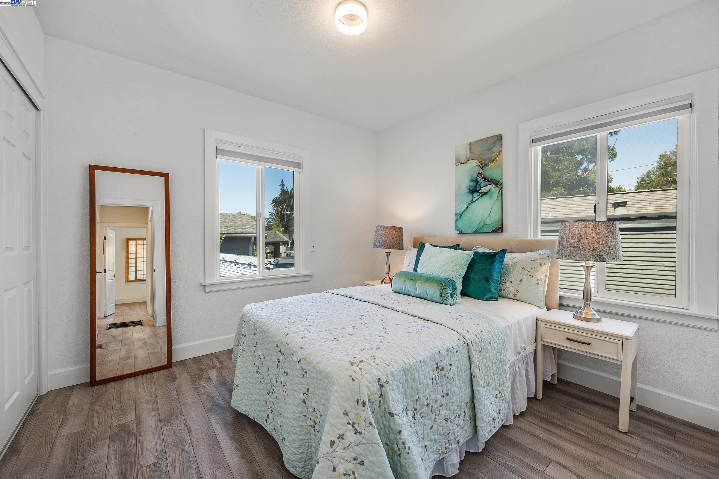 Detail Gallery Image 13 of 22 For 5407 Roberts Ave, Oakland,  CA 94619 - 2 Beds | 1 Baths
