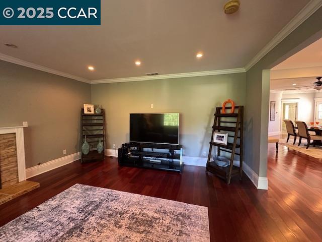 Detail Gallery Image 14 of 39 For 2527 Buena Vista Ave, Walnut Creek,  CA 94597 - 4 Beds | 3/1 Baths
