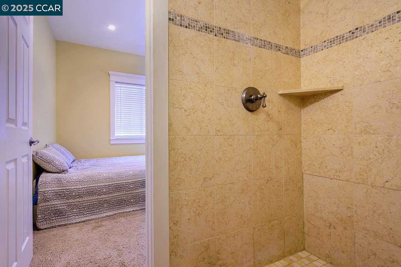 Detail Gallery Image 31 of 39 For 2527 Buena Vista Ave, Walnut Creek,  CA 94597 - 4 Beds | 3/1 Baths