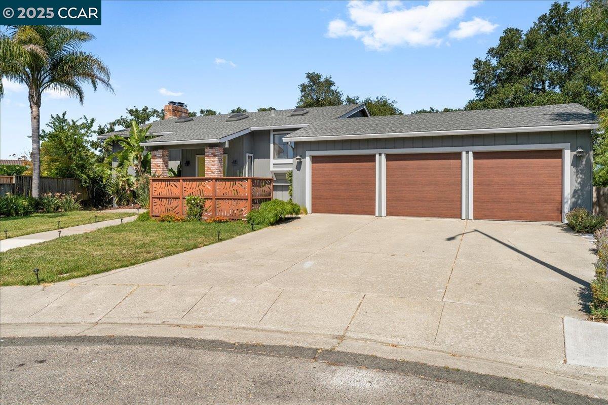 Detail Gallery Image 1 of 60 For 17 Powder Bowl Ct, Richmond,  CA 94803 - 4 Beds | 2/1 Baths