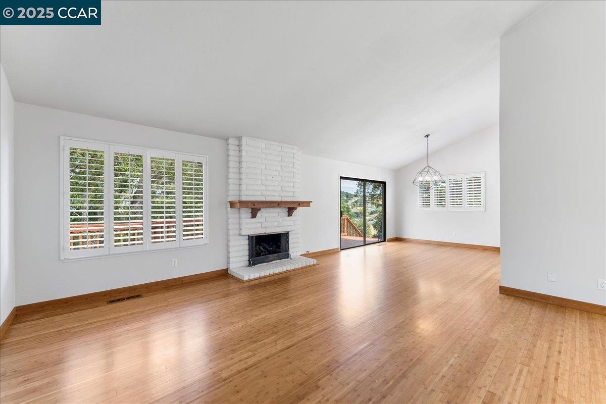 Detail Gallery Image 11 of 60 For 17 Powder Bowl Ct, Richmond,  CA 94803 - 4 Beds | 2/1 Baths
