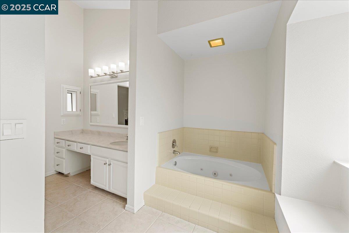 Detail Gallery Image 33 of 60 For 17 Powder Bowl Ct, Richmond,  CA 94803 - 4 Beds | 2/1 Baths