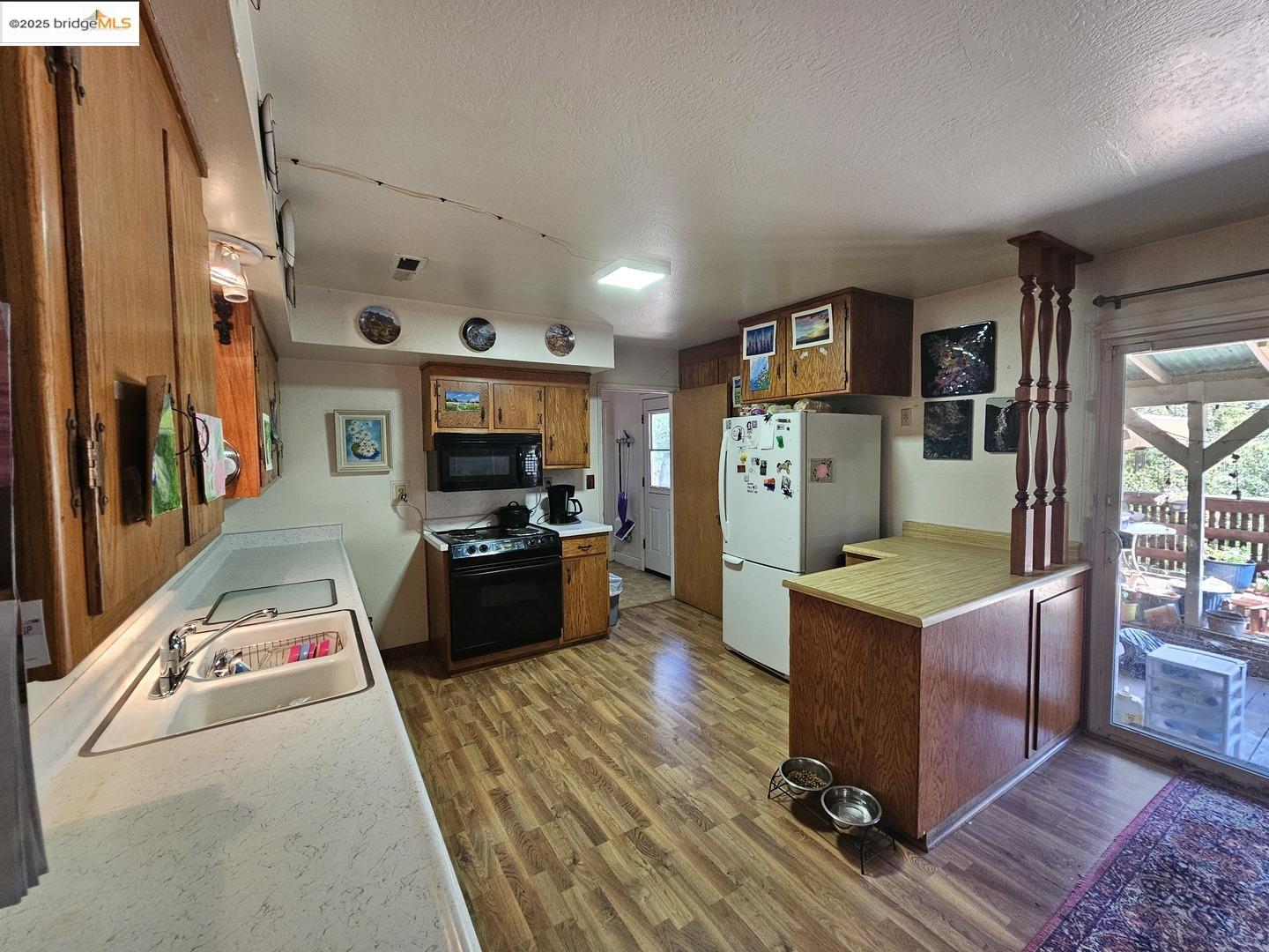 Detail Gallery Image 2 of 7 For 327 Calaveras Way, Sonora,  CA 95370 - 3 Beds | 2 Baths