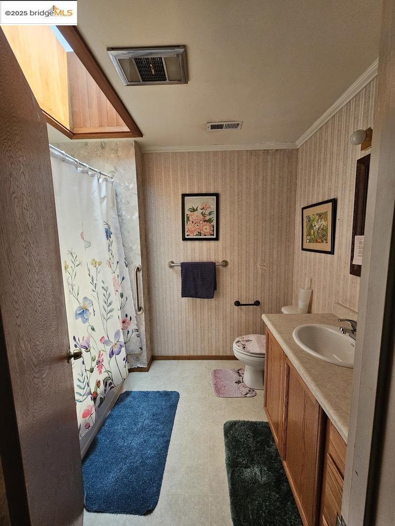 Detail Gallery Image 6 of 7 For 327 Calaveras Way, Sonora,  CA 95370 - 3 Beds | 2 Baths