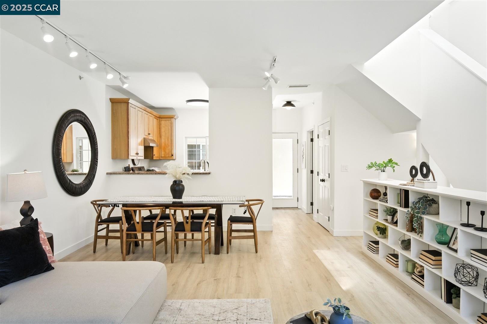 Photo #9: 41104451 Listing: Photo #9