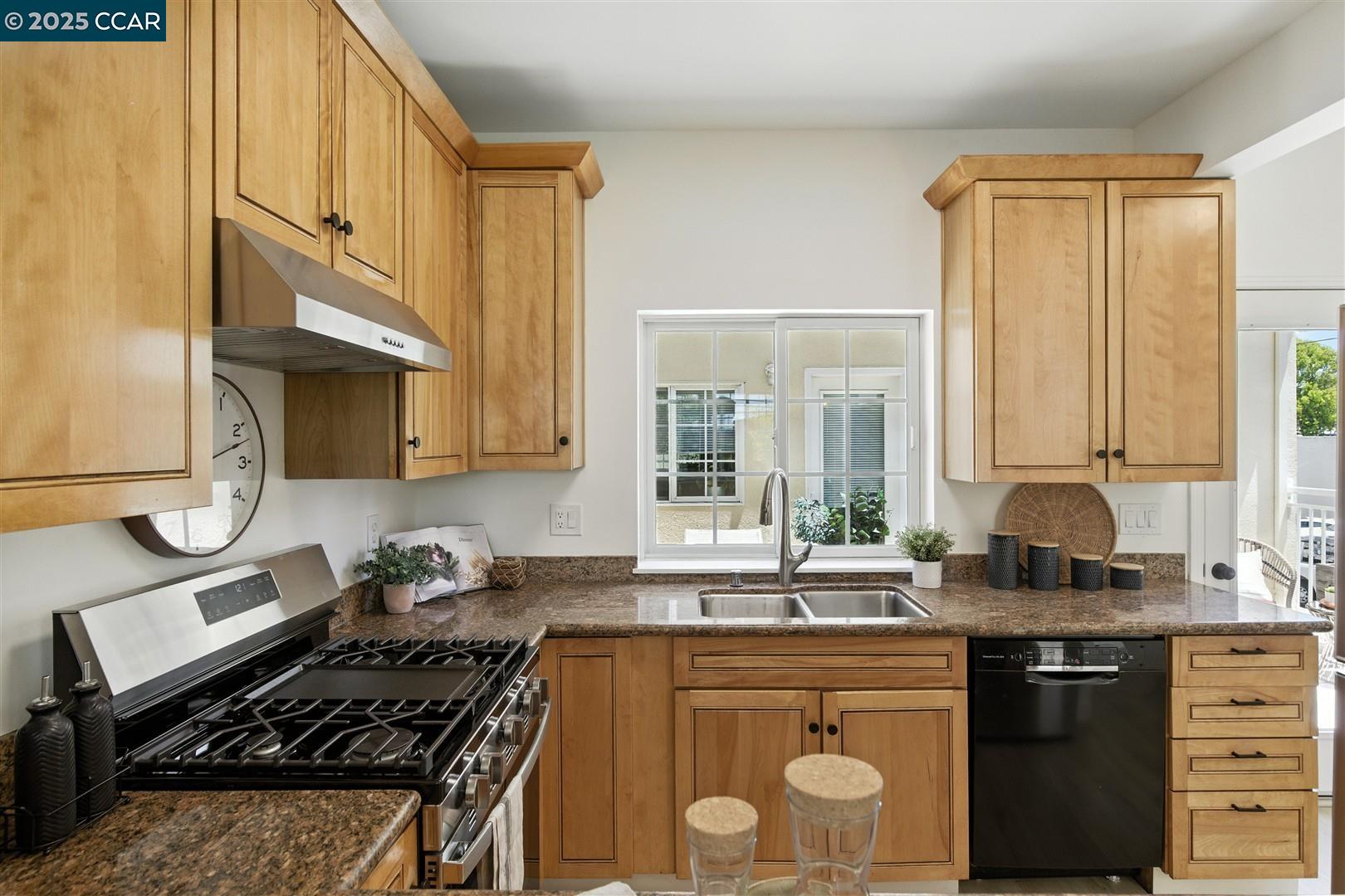 Photo #12: 41104451 Listing: Photo #12