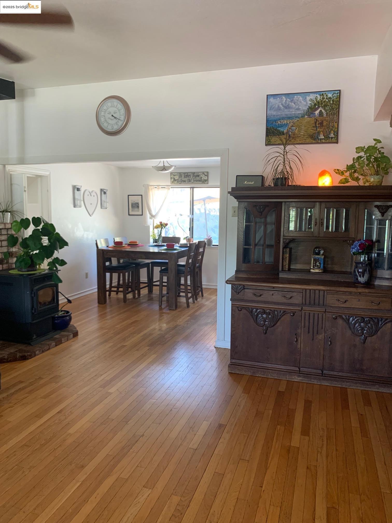 Detail Gallery Image 5 of 29 For 20670 W Willow Springs Dr, Soulsbyville,  CA 95372 - 3 Beds | 2/1 Baths