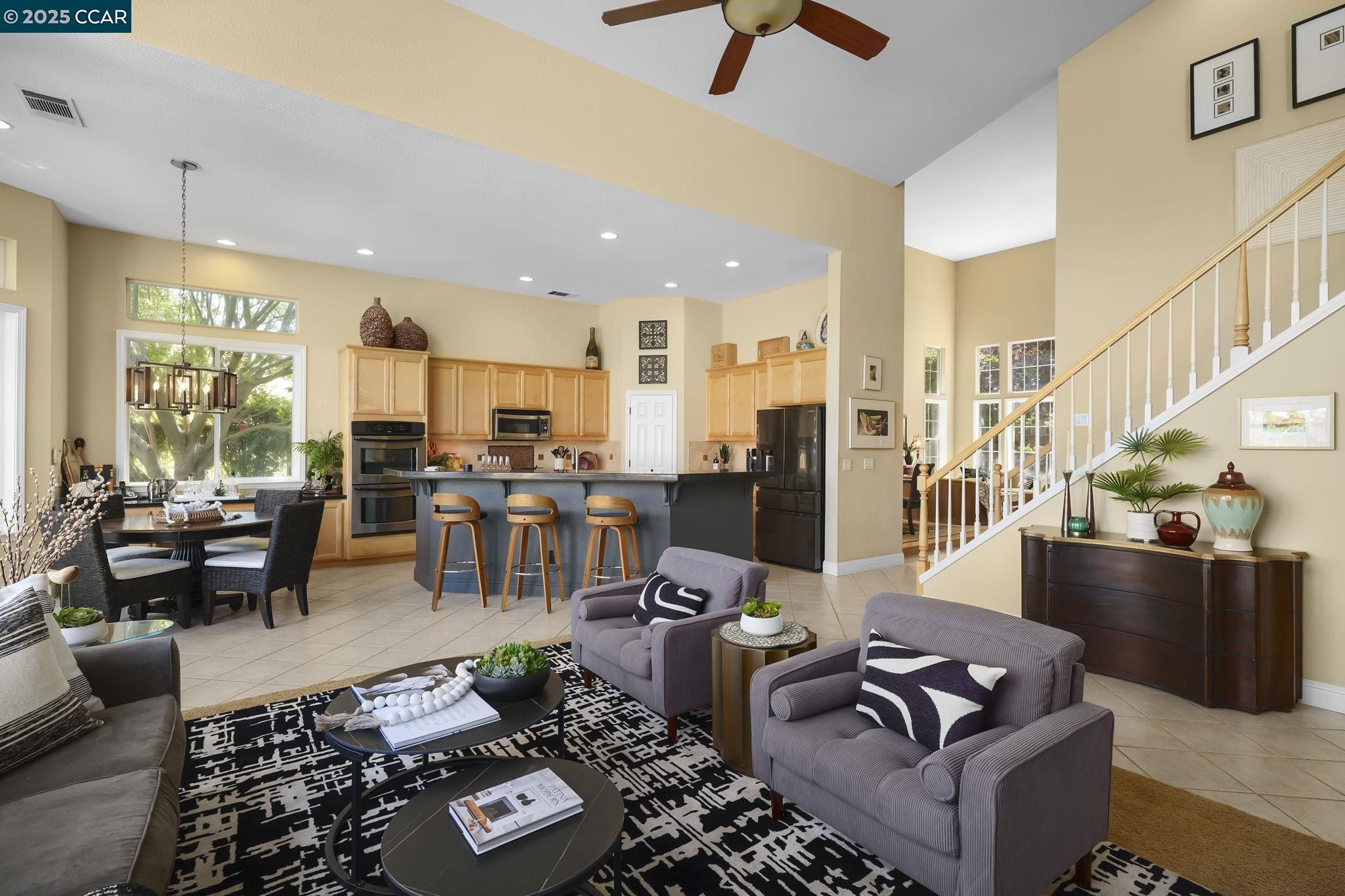 Detail Gallery Image 12 of 60 For 5351 Aspenwood Ct, Concord,  CA 94521 - 4 Beds | 3/1 Baths