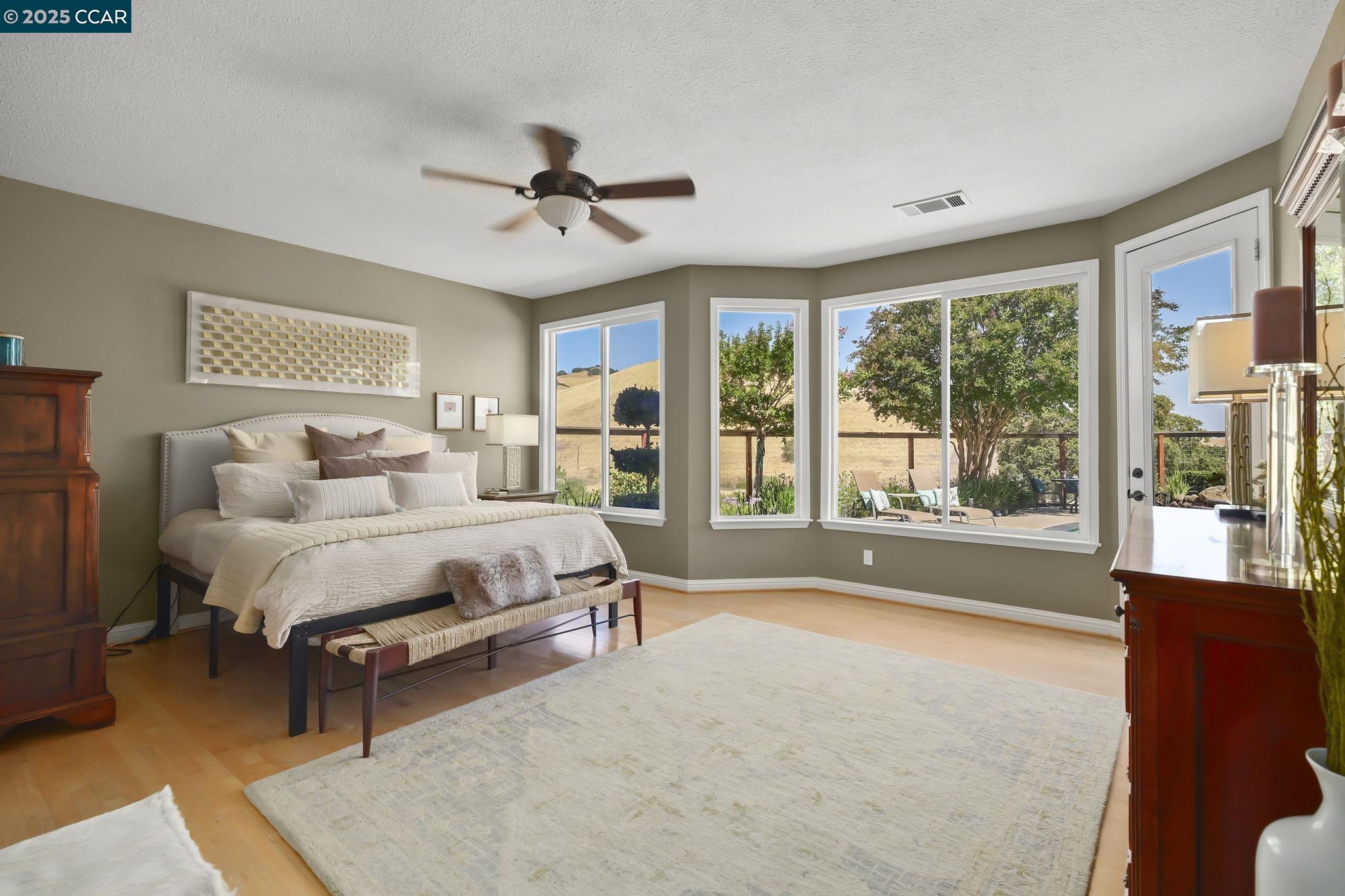 Detail Gallery Image 23 of 60 For 5351 Aspenwood Ct, Concord,  CA 94521 - 4 Beds | 3/1 Baths